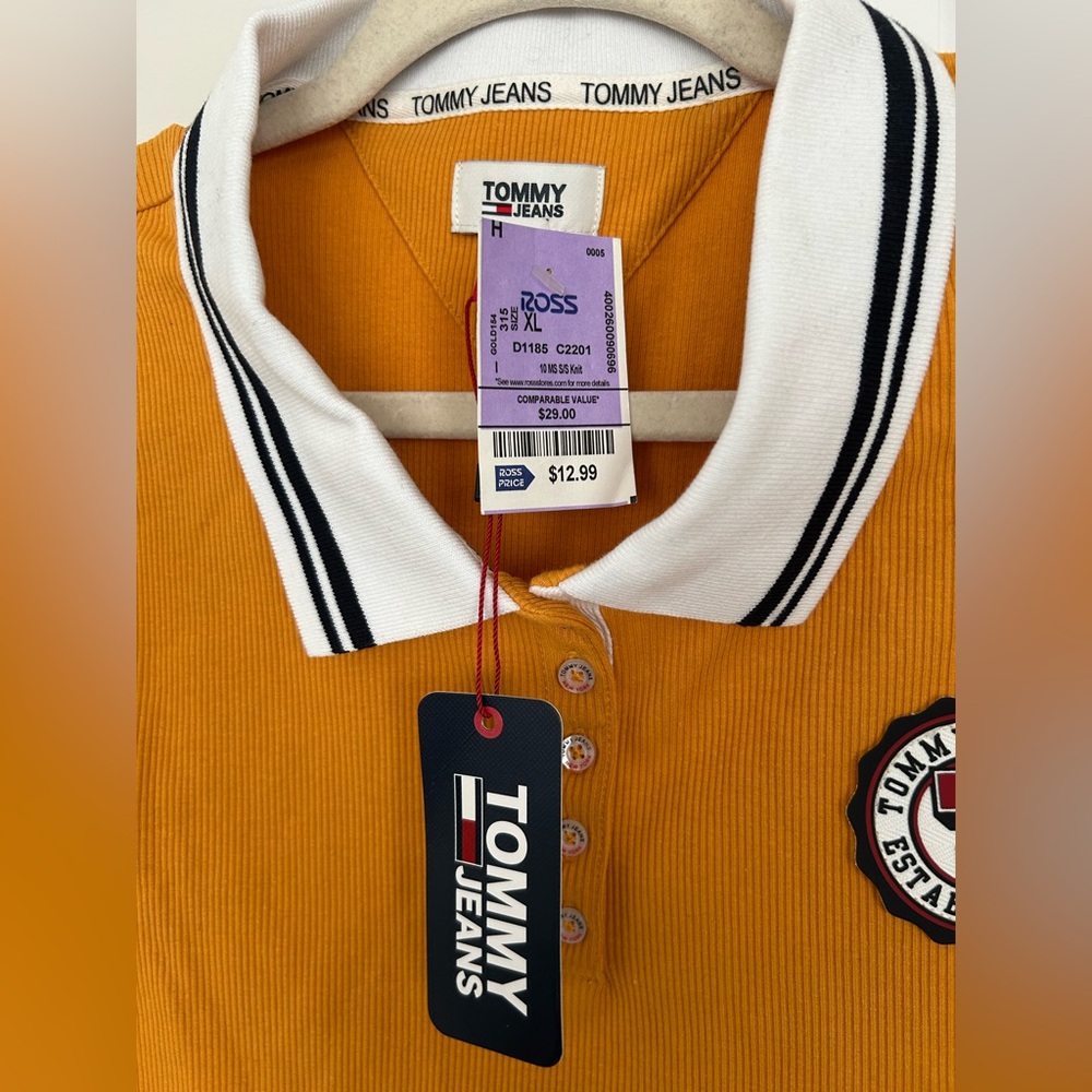 Tommy Jeans Logo Patch Cropped Polo Shirt - Picture 2 of 3
